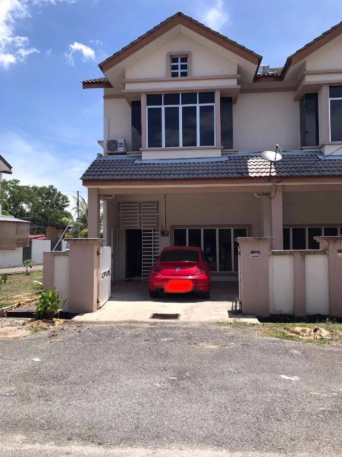 Hj Homestay كُوالا تيرينغانو المظهر الخارجي الصورة